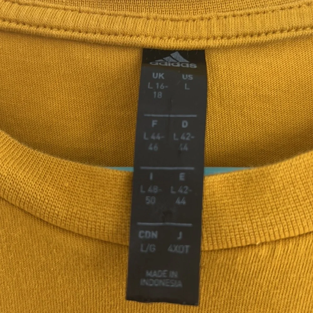 Adidas shirt - Picture 2 of 3